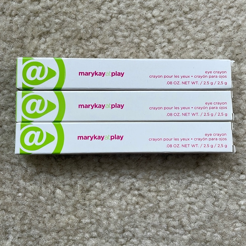 Mary Kay at Play - Eye Crayon